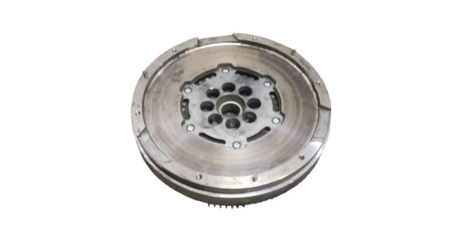Маховик с зубчатым ободом SH0116610A MAZDA