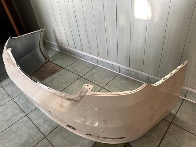 Задний бампер 51128073080 BMW