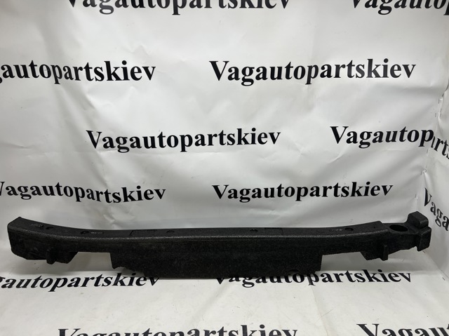 Энергопоглотитель переднего бампера 2GA807248 VAG