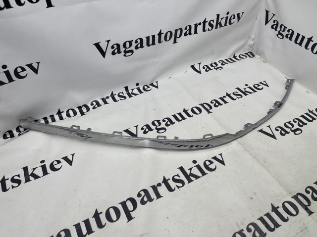 Молдинг заднего бампера, правый 3G08538422ZZ VAG