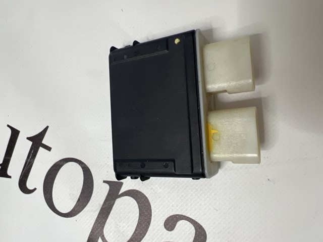 3G0962243B Модуль управления (ЭБУ) открытия крышки багажника (двери 3/5-й задней) купить Черновцы