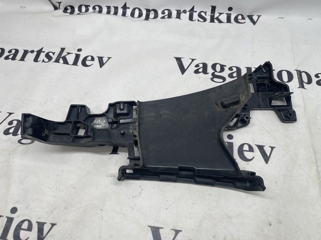 4KE1217639B9 Воздуховод тормозного диска левый купить Чернигов