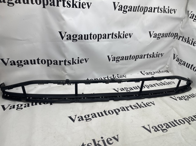 4KE8076479B9 Решетка бампера купить Черновцы