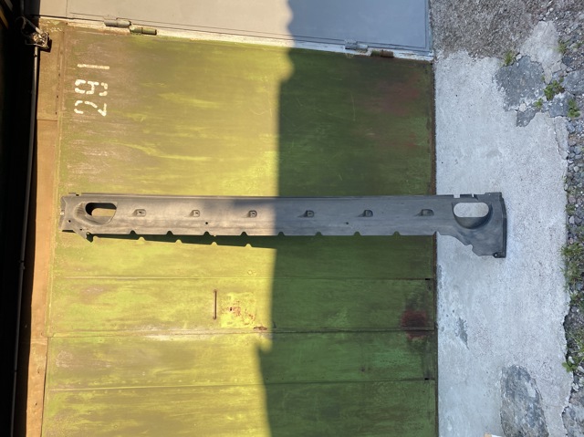 4KE825208C Защита днища правая купить Николаев