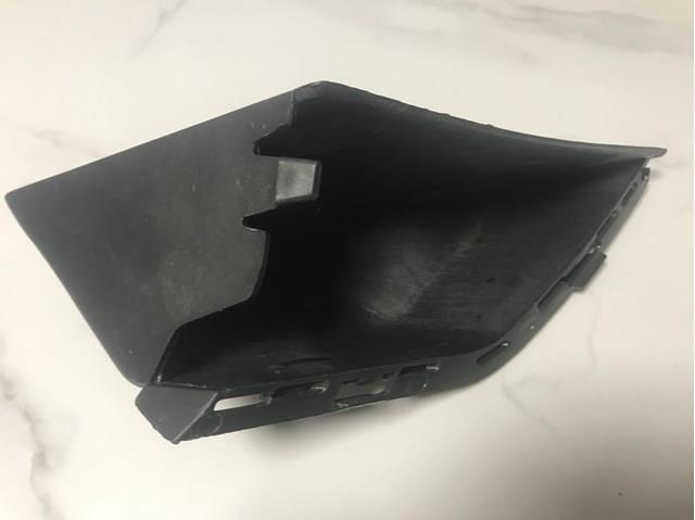 Решетка переднего бампера, внутренняя правая 4L0807152D01C VAG