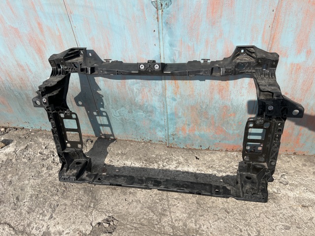 4M0805594E VAG Рамка радиатора купить в Николаев