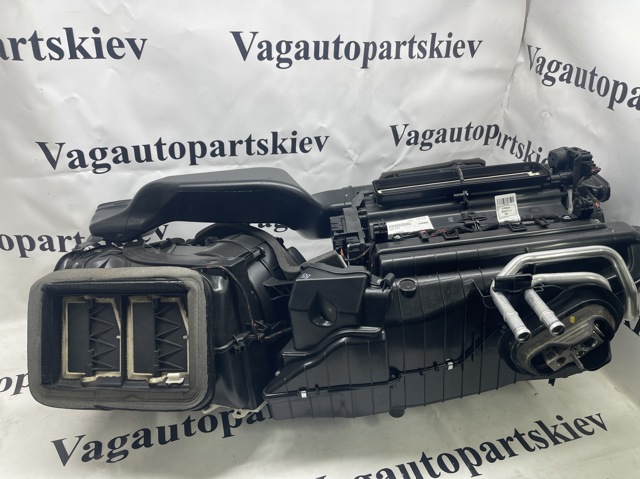 Корпус печки в сборе 4M0820356 VAG