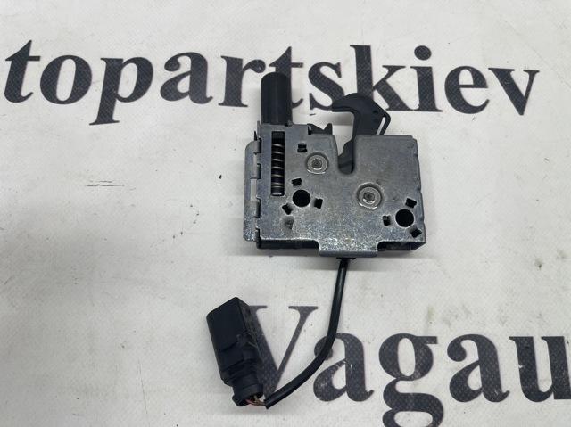 4M0823509C Замок капота купить Запорожье