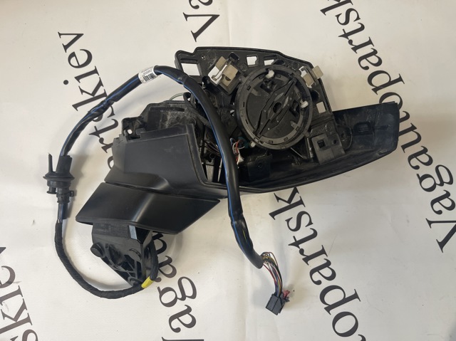 Боковое зеркало заднего вида правое 4M1857410AP9B9 VAG