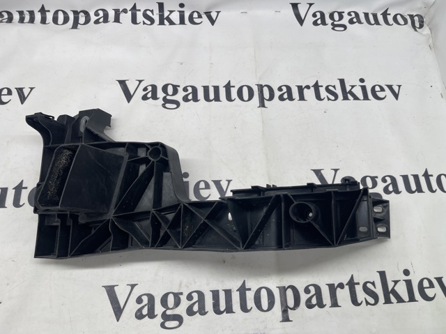 4M8805607C Кронштейн (адаптер) крепления фары передней левой купить Тернополь