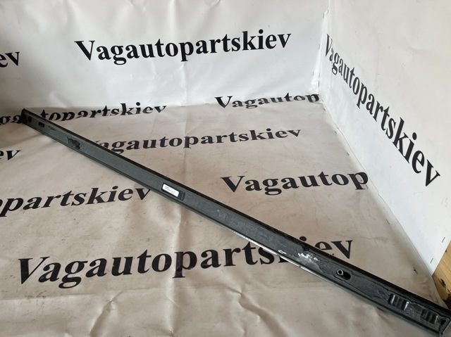 VAG 4N48539692ZZ Молдинг задней левой двери в наличии Украина