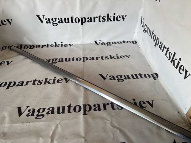 Накладка задней левой двери 4N48539692ZZ VAG