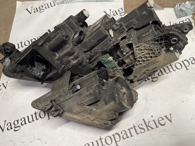 VAG 566941016F Фара правая в наличии Киев