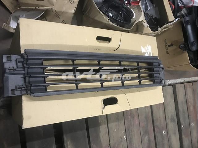Облицовка радиатора 6C08536779B9 VAG