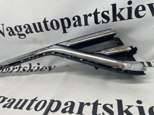 760853598AIDJ VAG Решетка радиатора правая купить в Павлоград