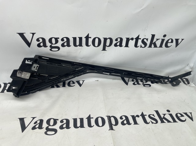 VAG 760853598AIDJ Решетка радиатора правая в наличии Днепр
