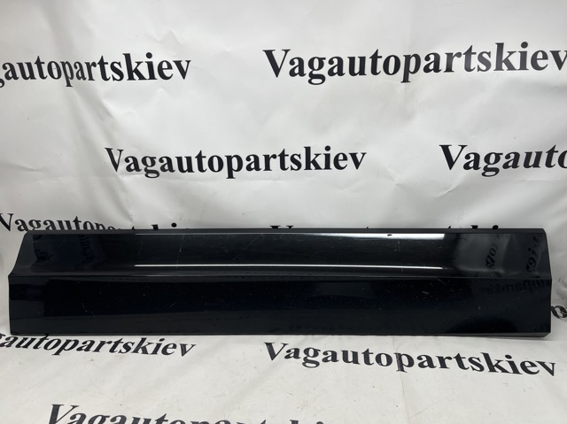 Молдинг двери передней правой 760854940DGRU VAG