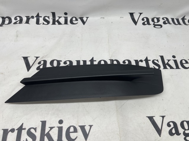 Молдинг переднего бампера, правый 7C08072469B9 VAG