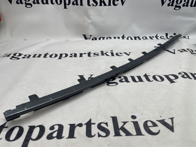 Бампер передний, нижняя часть 83A807663AGRU VAG