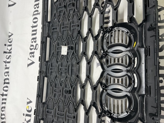 83F853651B VAG Решетка радиатора купить в Житомир