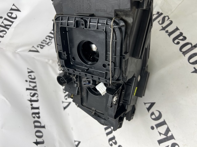 8R0941753C VAG Фара левая купить в Кривой Рог