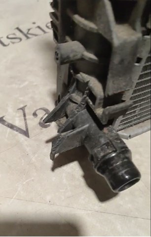 8W0121251AB Радиатор купить Днепр