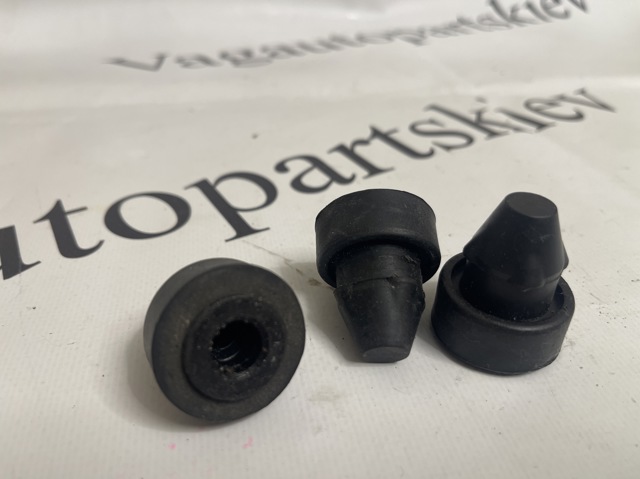 Подушка корпуса воздушного фильтра 8W0129669 VAG