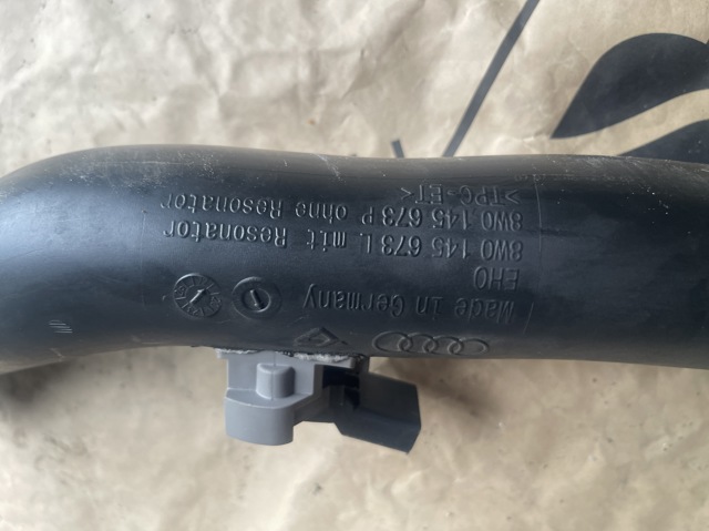 8W0145673L VAG Патрубок интеркулера купить в Хмельницкий
