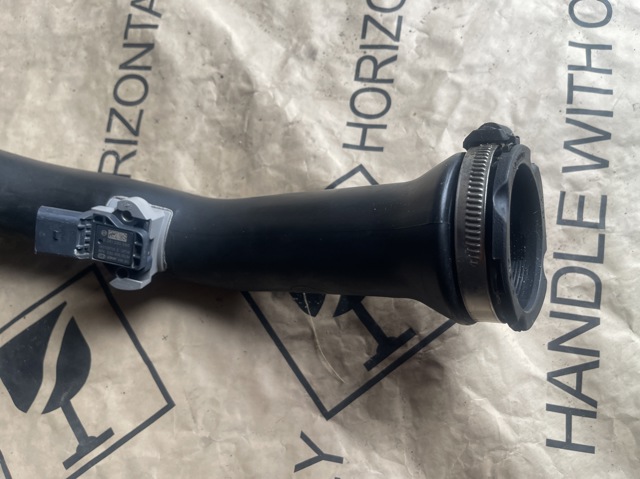 8W0145673L VAG Шланг (патрубок) интеркуллера купить в Украина