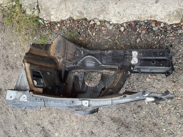 8W0805139TA VAG Арка крыла переднего левого купить в Винница