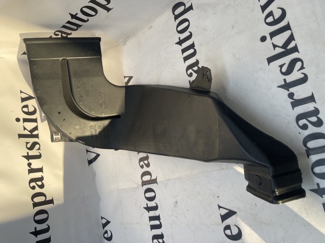 Дефлектор обдува салона 8W0819806A VAG