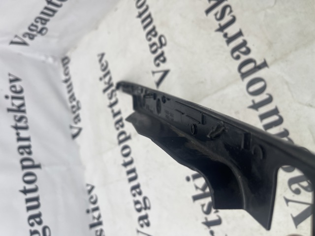 8W0820582C VAG Заглушка жабо боковая купить в Украина