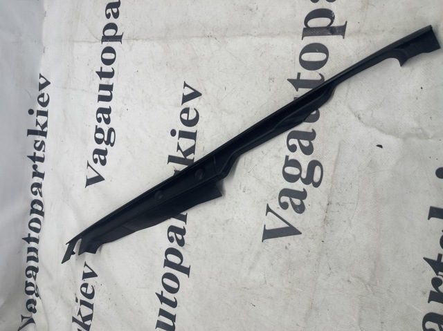 8W0820582C VAG Заглушка жабо боковая купить в Житомир