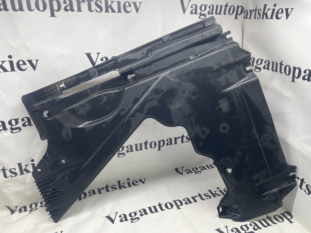 VAG 8W0825216F Защита днища задняя правая в наличии Кривой Рог