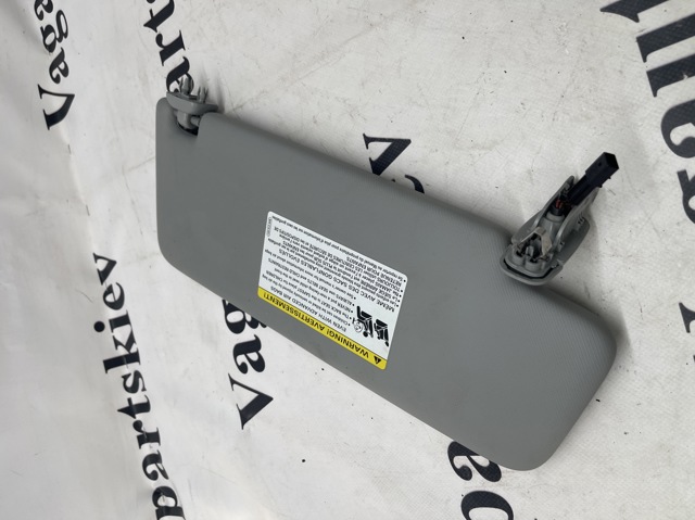 8W0857551AAEA7 Солнцезащитный козырек купить Харьков