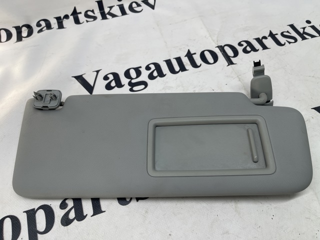 Козырьки 8W0857552AMEA7 VAG