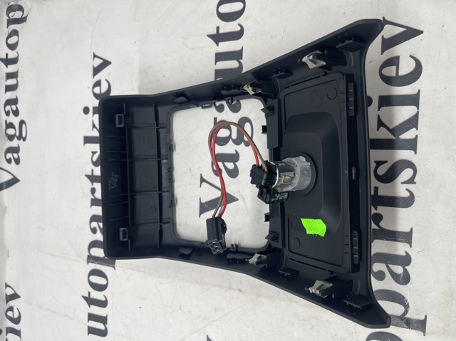 8W08643766PS VAG купить в Ужгород