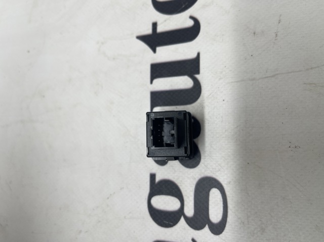 VAG 8W0941509A5PR Кнопка аварийки в наличии Ирпень