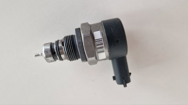 0281006015 BOSCH Клапан редукционный купить в Житомир