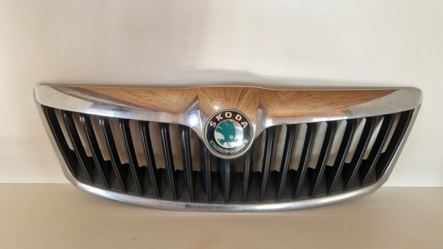 Облицовка радиатора 1Z0853651C VAG