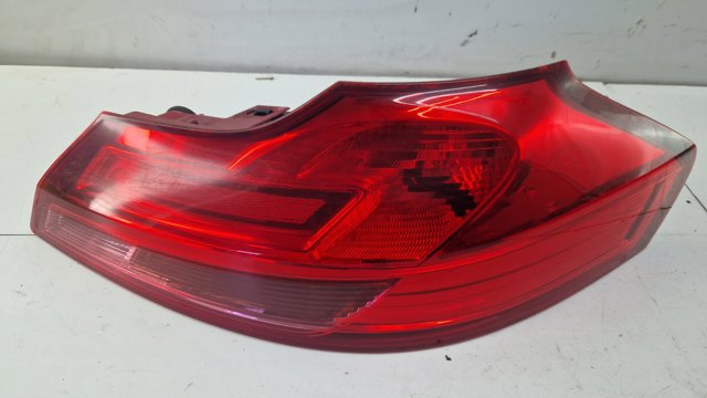 Правый стоп-сигнал 22950974 OPEL