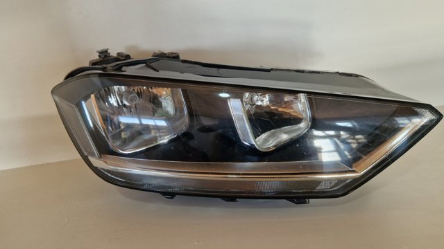 Фара правая 517941006B VAG