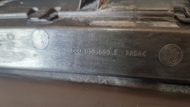 VAG 5G0853653E Решетка радиатора в наличии Черновцы