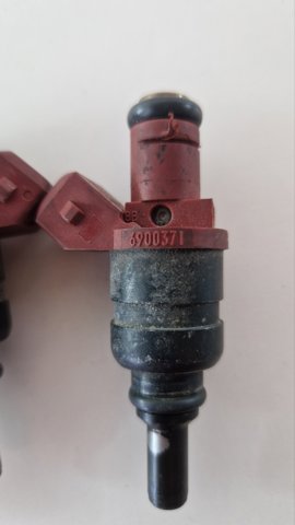 Форсунка дизельная в сборе 6900371 VOLVO