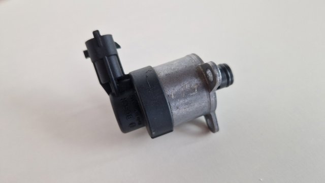 Клапан регулировки давления топлива 928400652 BOSCH
