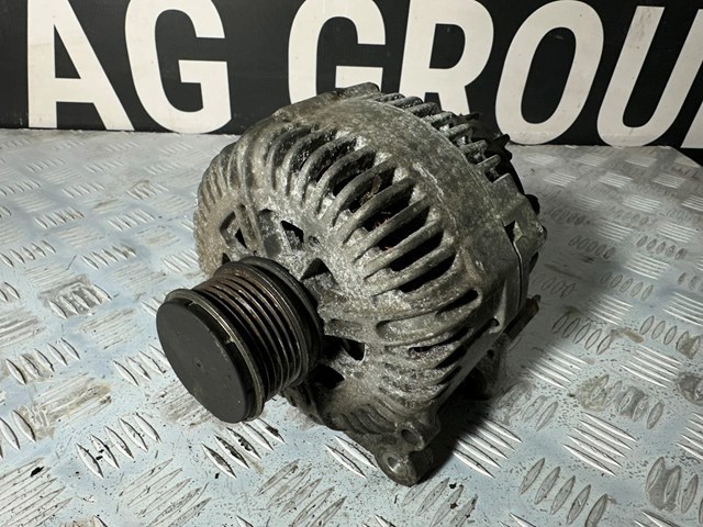 Автомобильный генератор 021903026L VAG