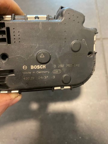 Дроссельная заслонка компрессора наддува 0280750141 BOSCH