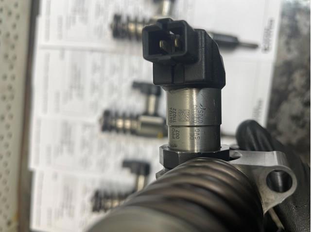 Форсунка впрыска топлива 03G130073S VAG