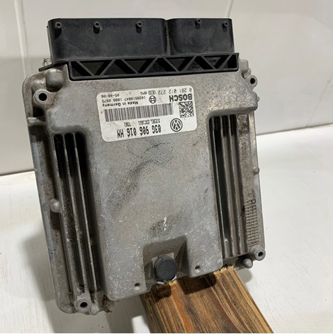 Электронный блок управления двигателем 03G906016HN VAG