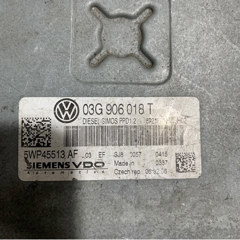 VAG 03G906018T Блок управления двигателем в наличии Киев